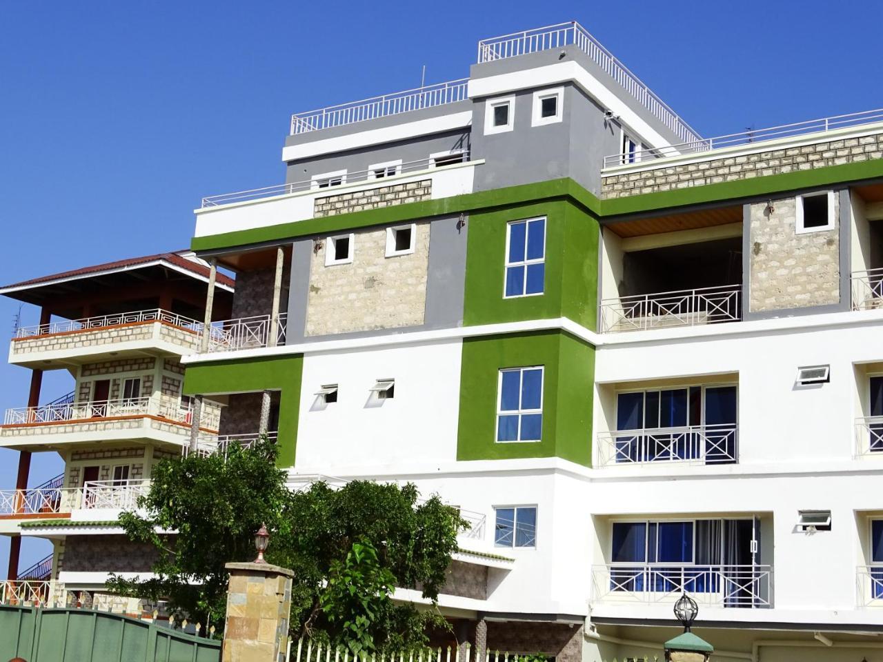 Diplomat Diani Beach Resort Екстер'єр фото