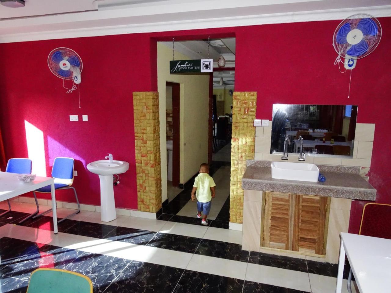 Diplomat Diani Beach Resort Екстер'єр фото