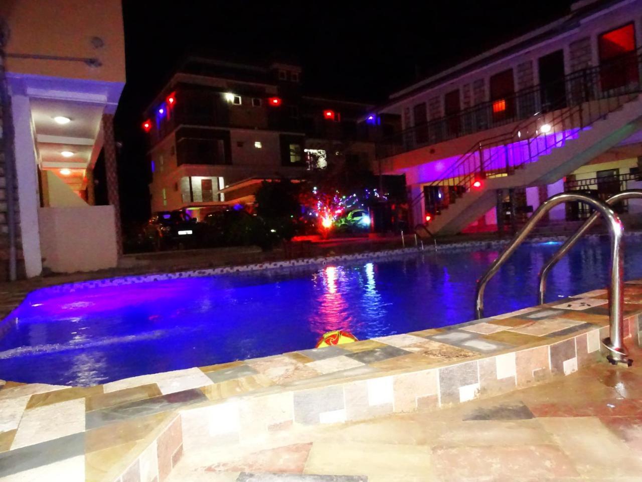Diplomat Diani Beach Resort Екстер'єр фото