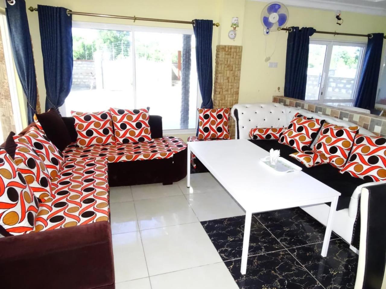 Diplomat Diani Beach Resort Екстер'єр фото