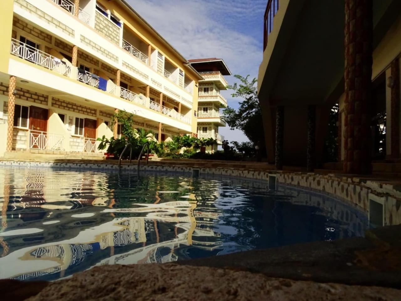 Diplomat Diani Beach Resort Екстер'єр фото
