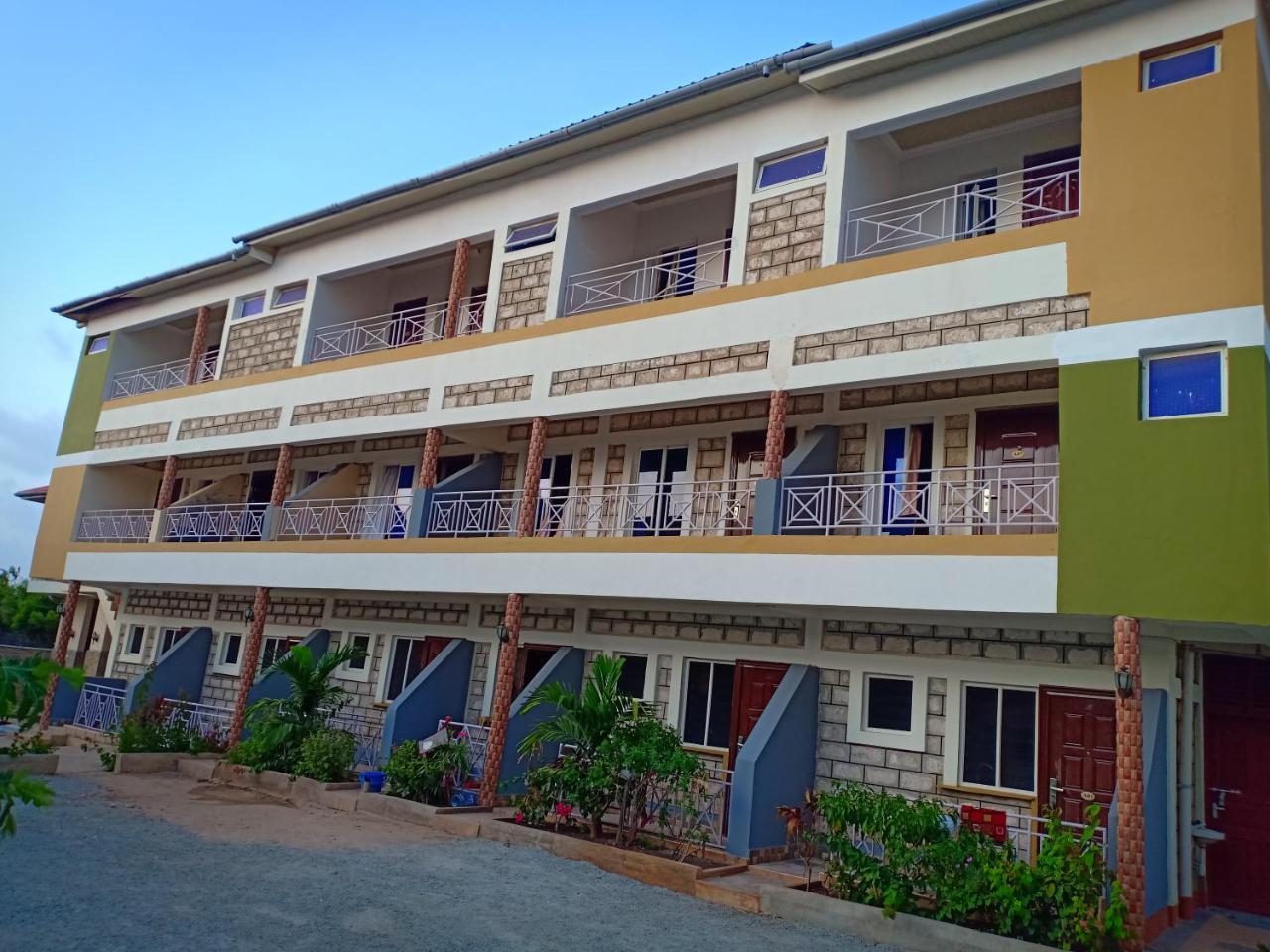 Diplomat Diani Beach Resort Екстер'єр фото