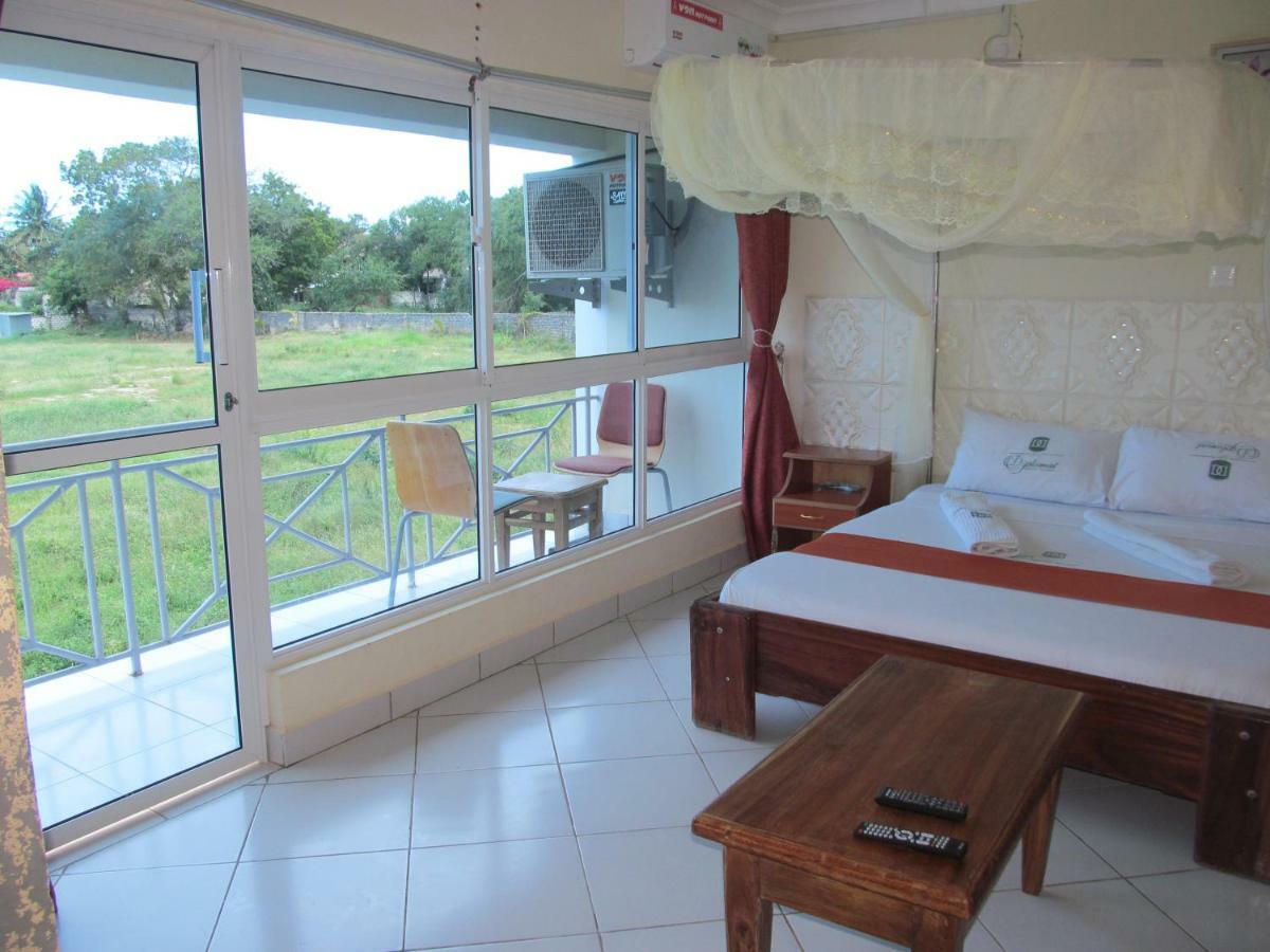 Diplomat Diani Beach Resort Екстер'єр фото
